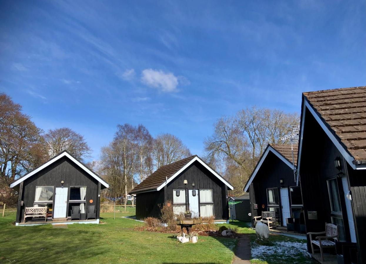 Kilcoy Chalets Muir of Ord Exterior photo