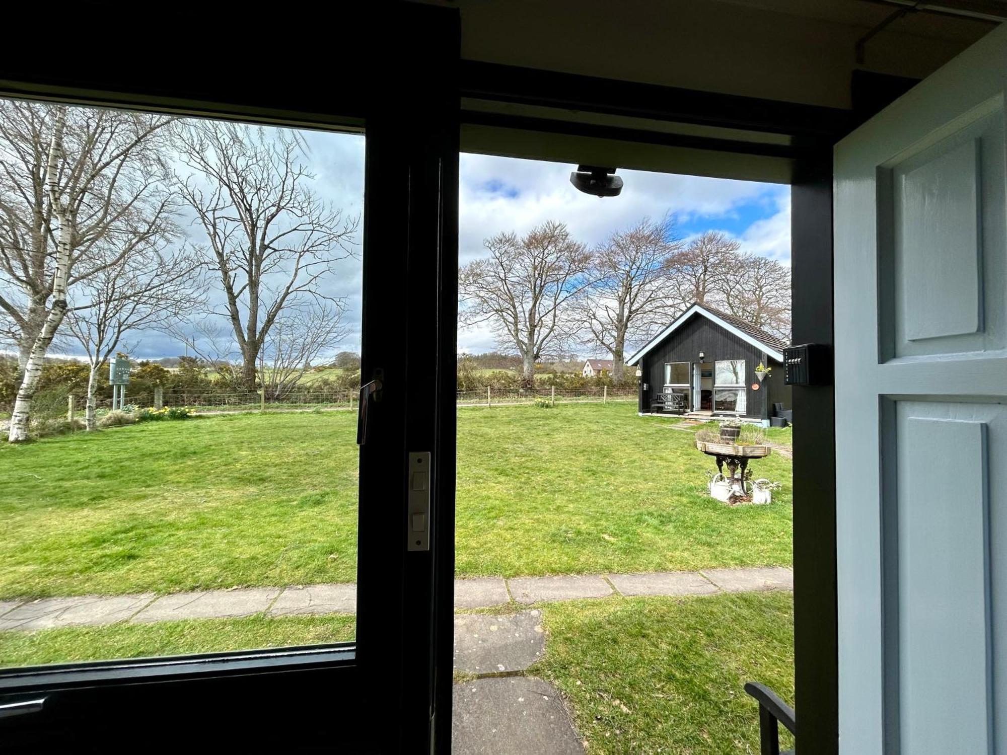 Kilcoy Chalets Muir of Ord Exterior photo